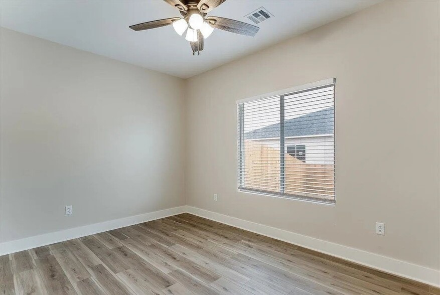 Building Photo - 17018 Lawson