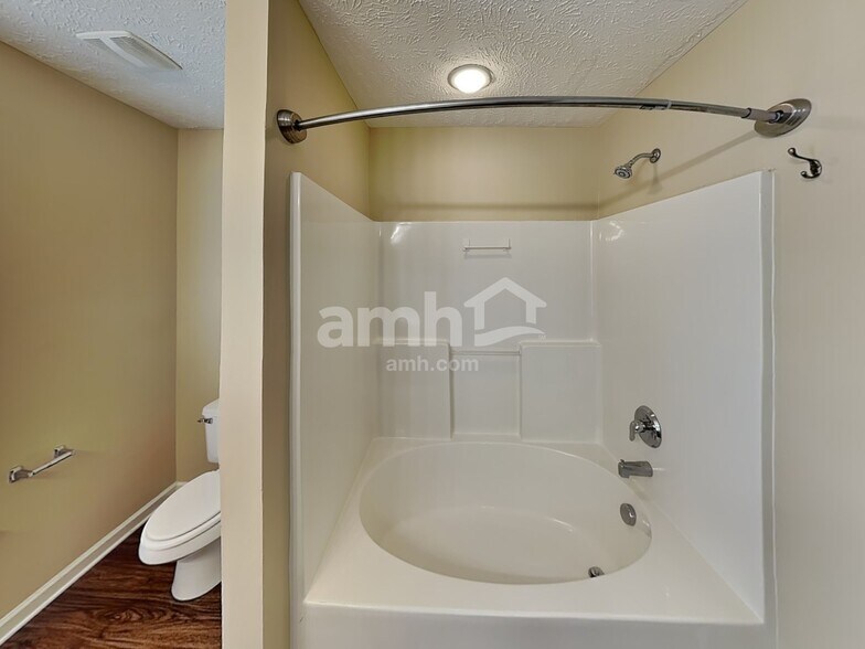 Building Photo - 2008 Red Jacket Ter