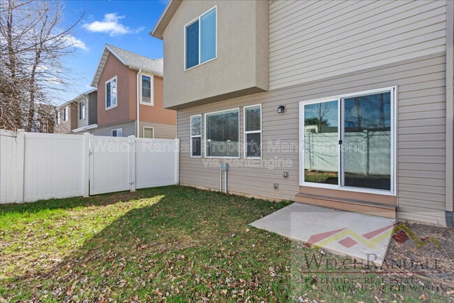 Building Photo - 1140 Seraphim Ct