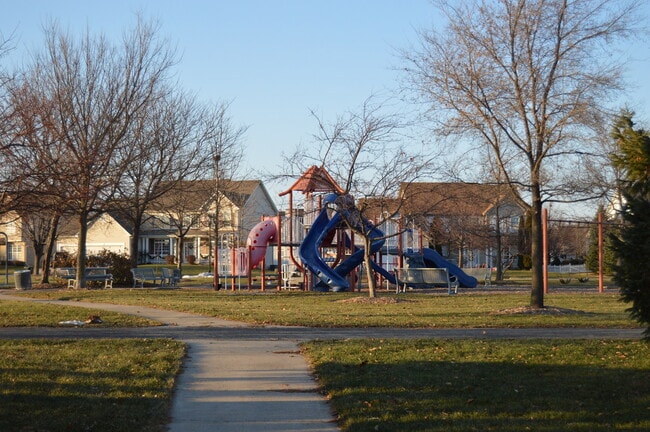 Building Photo - 225 W Washington St