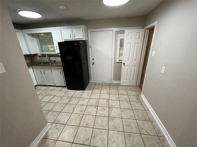 Building Photo - 4329 Ridgedale Dr