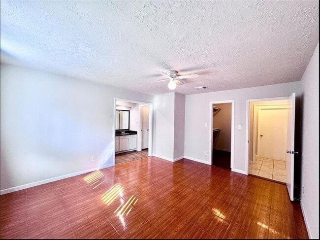 Building Photo - 9110 Gustine Ln