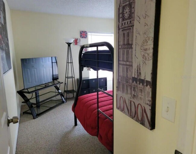 Building Photo - 913 Lake Berkley Dr