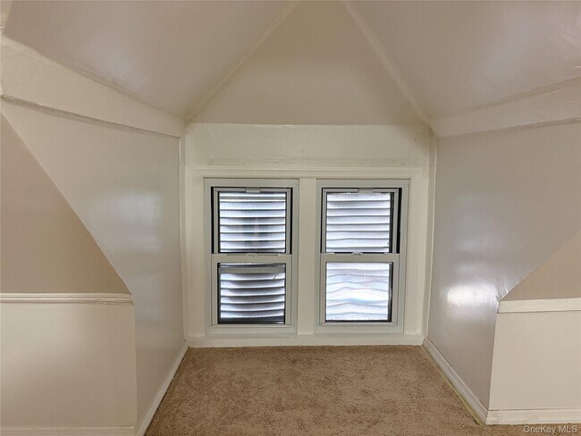 Building Photo - 2863 Coddington Ave