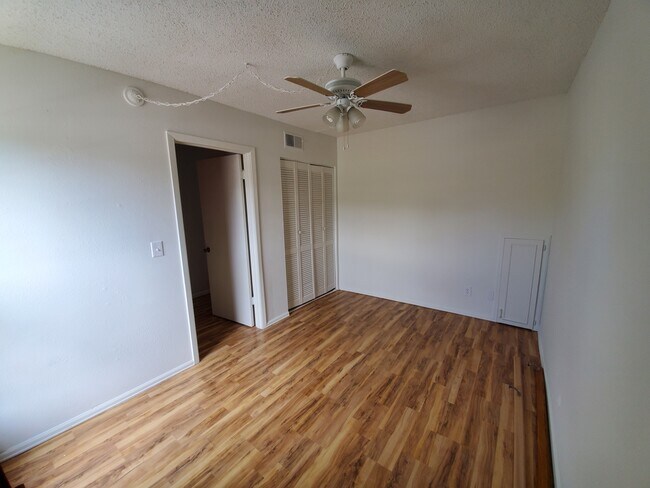 Building Photo - 3525 Rebecca Ln