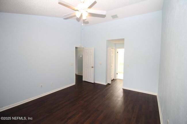 Building Photo - 48 Westover Ln