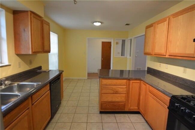 Building Photo - 9080 Rawhide Ct
