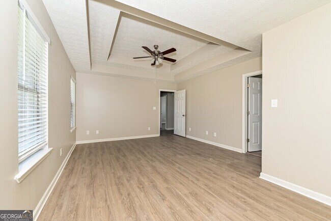 Building Photo - 650 Pullin Rd