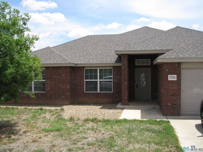 Building Photo - 1709 Simmons St
