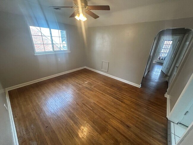 Building Photo - 2734 Powhattan Pkwy