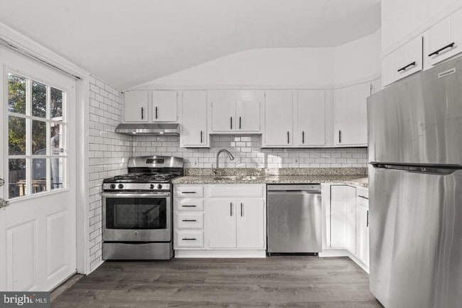 Building Photo - 316 Parsons Ave