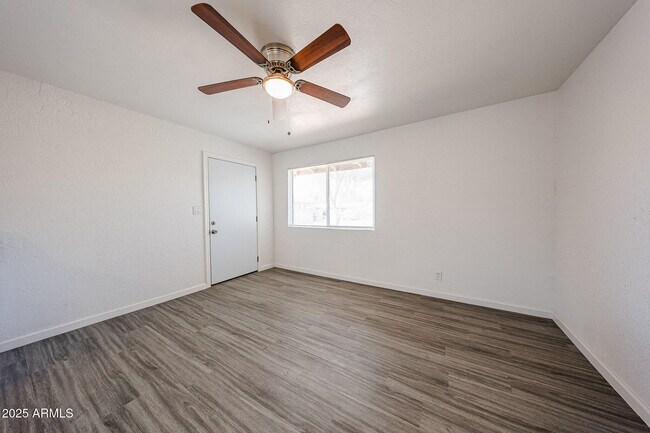 Building Photo - 4423 N 23rd Ave