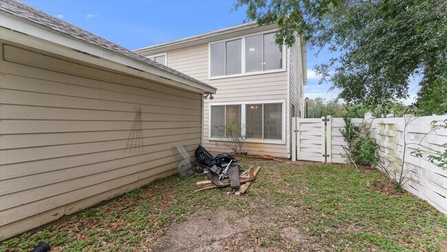 Building Photo - 3818 W Traditions Blvd