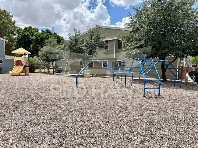 Building Photo - 2301 E University Dr