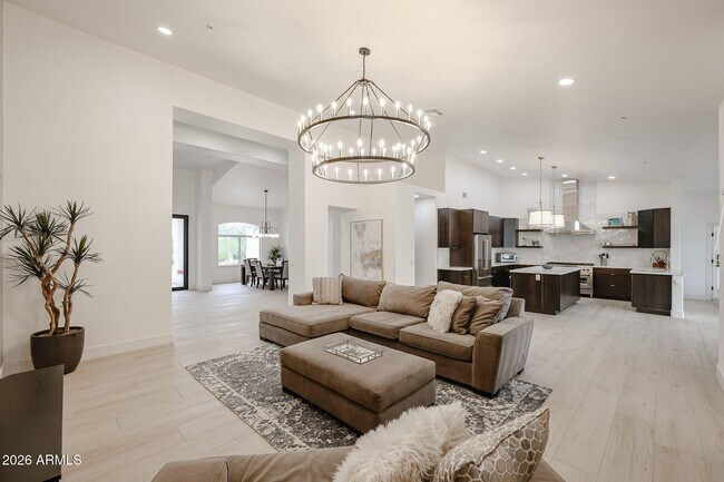 Building Photo - 8156 E Questa Rd