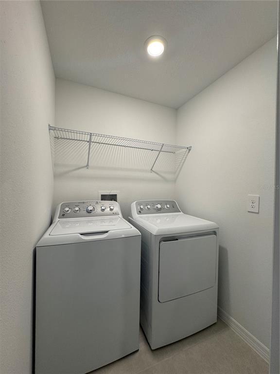 Building Photo - 10911 65th Ter E