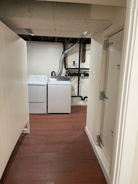 Building Photo - 13217 1st Ave S