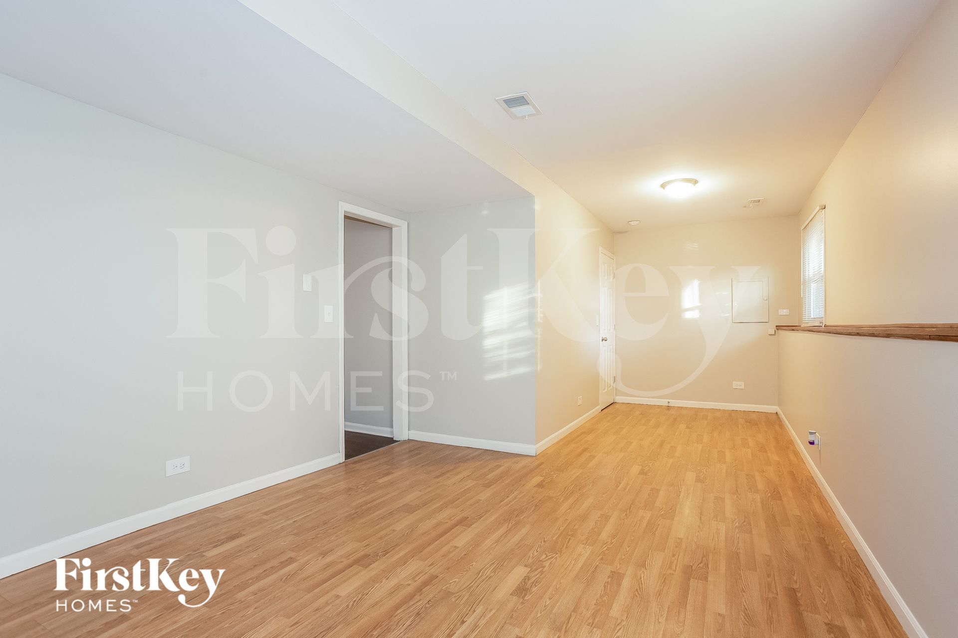 Building Photo - 565 Franklin Ave