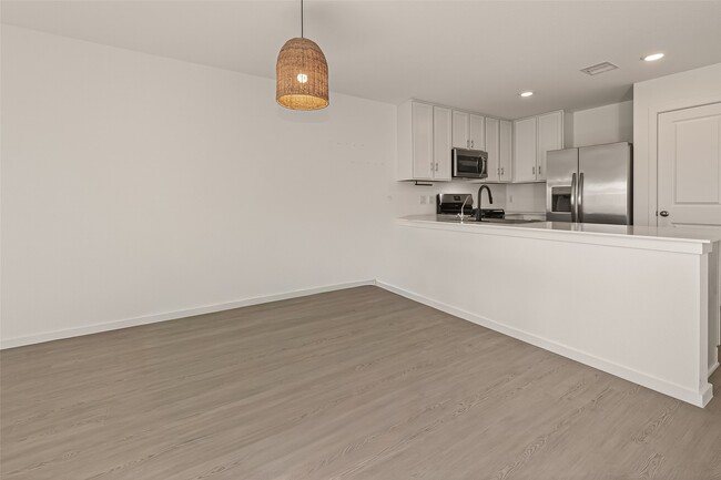 Building Photo - 6915 Lilac Vine Ln