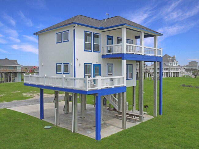 Building Photo - 2496 Gilmore