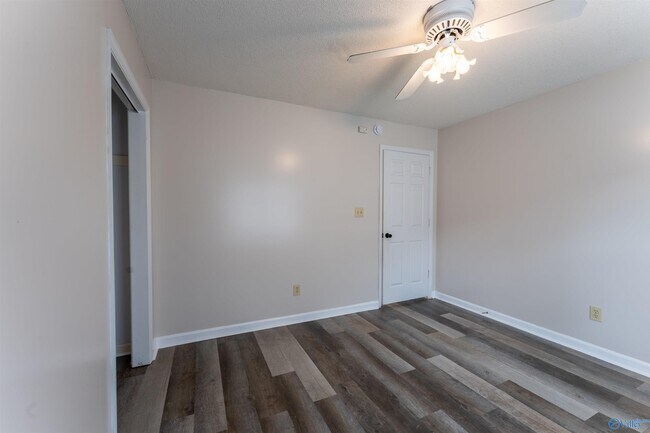 Building Photo - 119 Telluride Dr