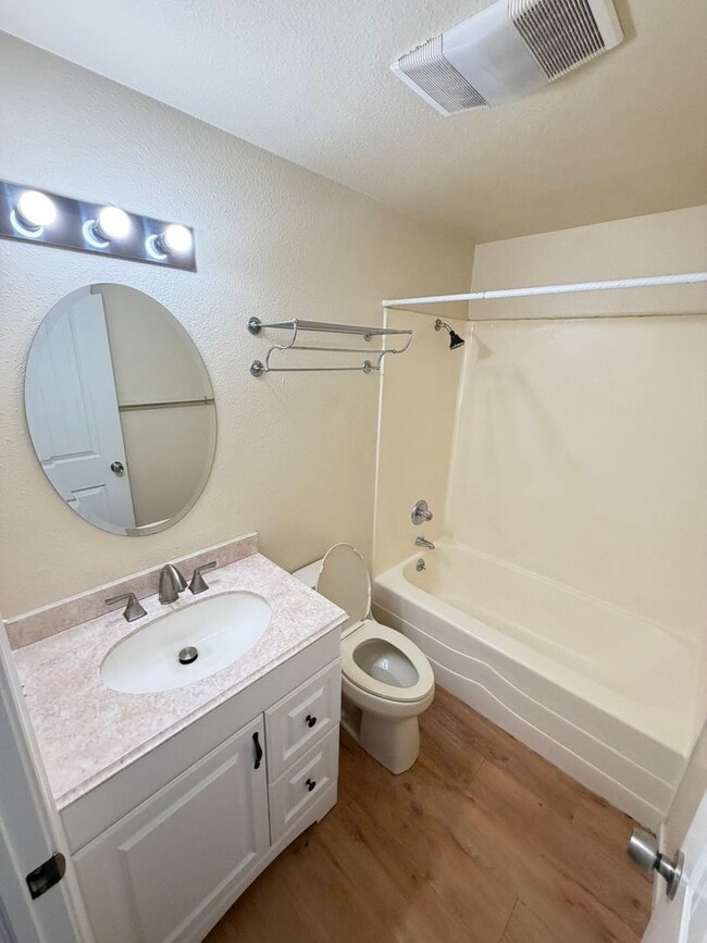 Building Photo - Recently Remodeled Two Bedroom Apartment With Canal Views and Private Balcony!