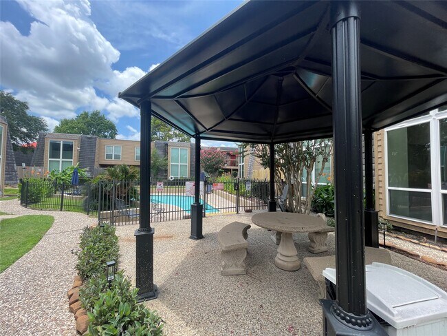 Building Photo - 16120 Stuebner Airline Rd