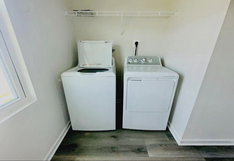 Building Photo - 83 Charlotte St