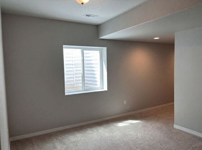 Building Photo - 9377 Mayflower Gulch Wy