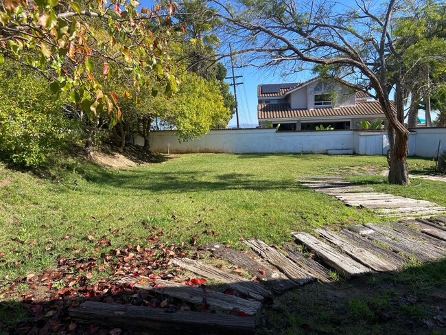 Building Photo - 4 Bedroom Encinitas home with Views!