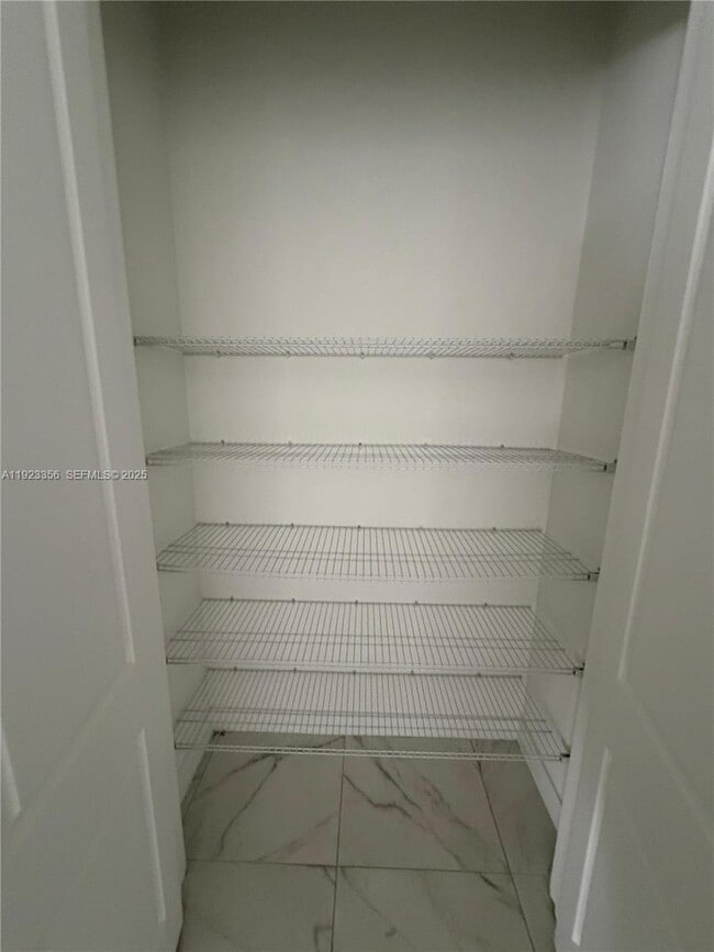 Building Photo - 4321 SW 173rd Ave