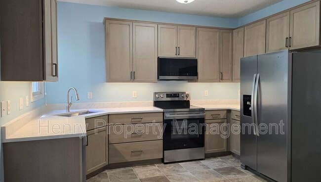 Building Photo - 100 Mint Hill Dr