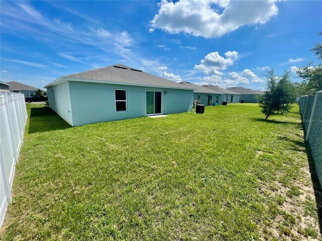 Building Photo - 348 Towns Cir