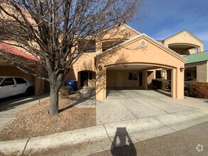 Building Photo - 3 Bedroom Town home Near 4th Street SW & B...