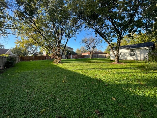 Building Photo - 1306 N 42nd St