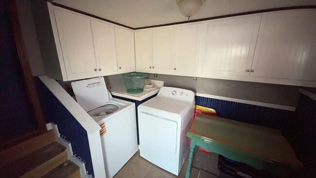 Building Photo - Regency Cove 55+ Gated Community - Stunnin...