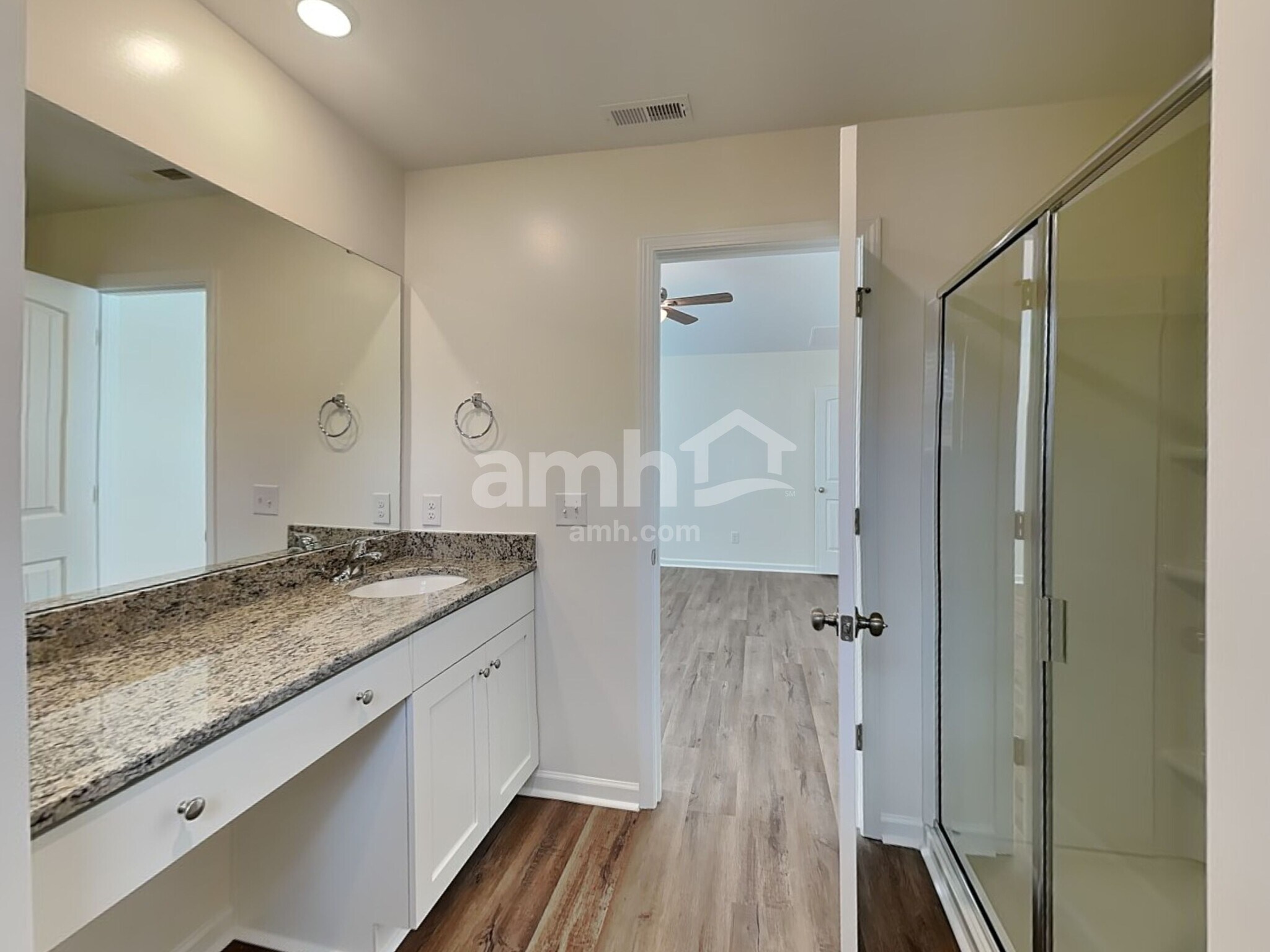 Building Photo - 1370 John Swann St