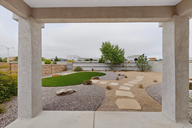 Building Photo - 5603 Linq Ct NE