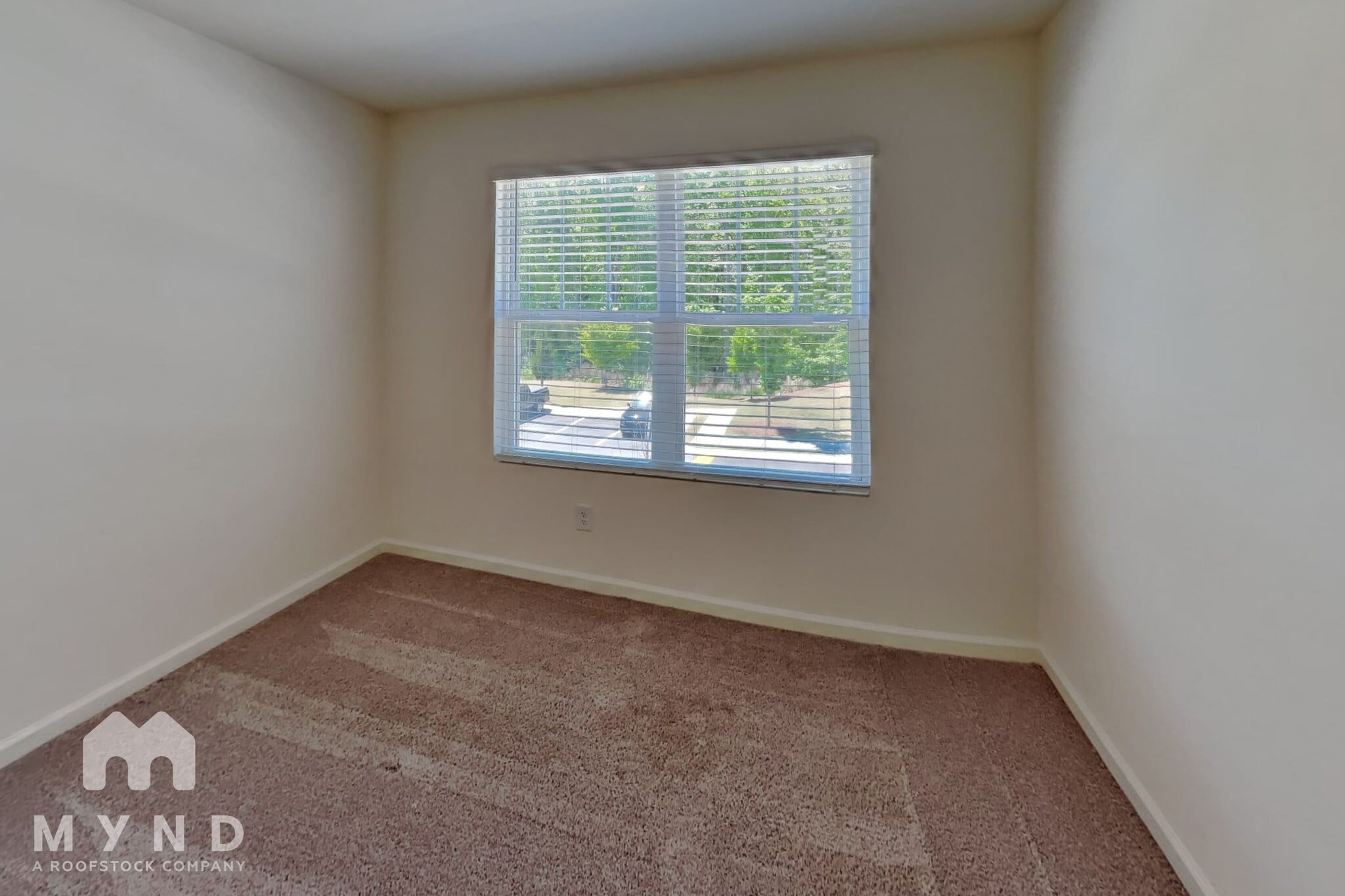 Building Photo - 2596 Coventry St SW