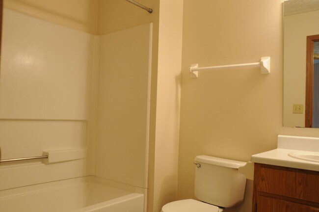 Building Photo - 5561 Cedar Springs