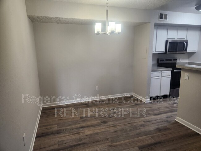 Building Photo - 4367 Thornbriar Ln