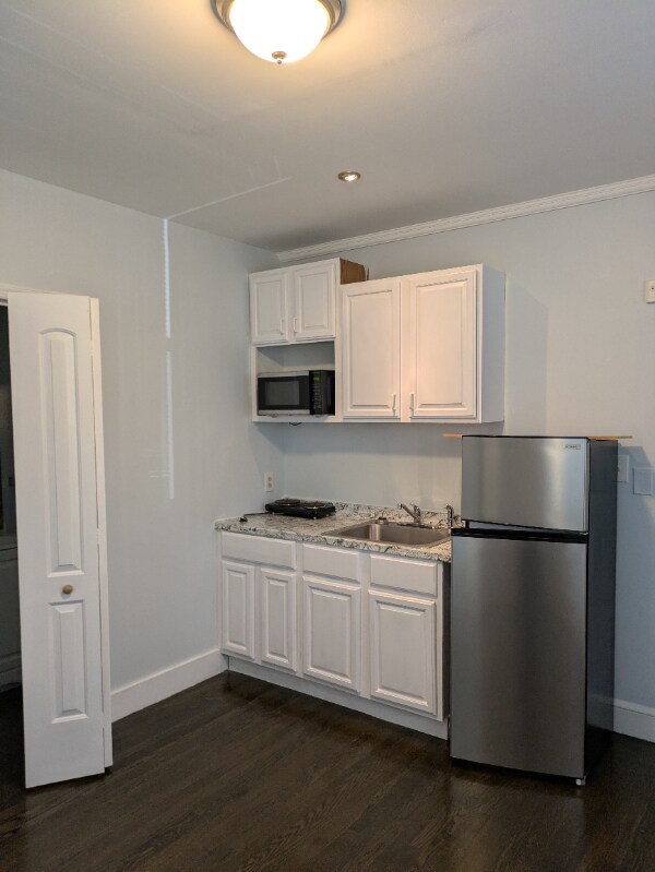 Building Photo - 144 Harral Ave