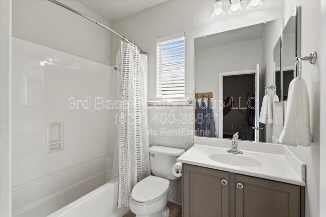 Building Photo - 21072 W Maiden Ln