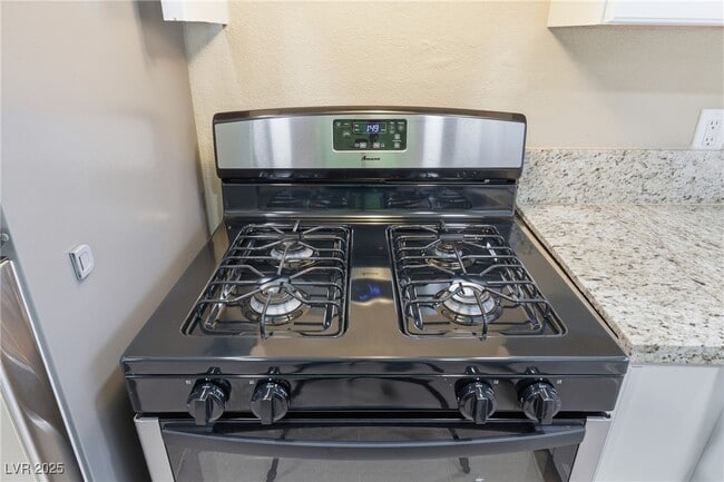 Building Photo - 4039 Village Square