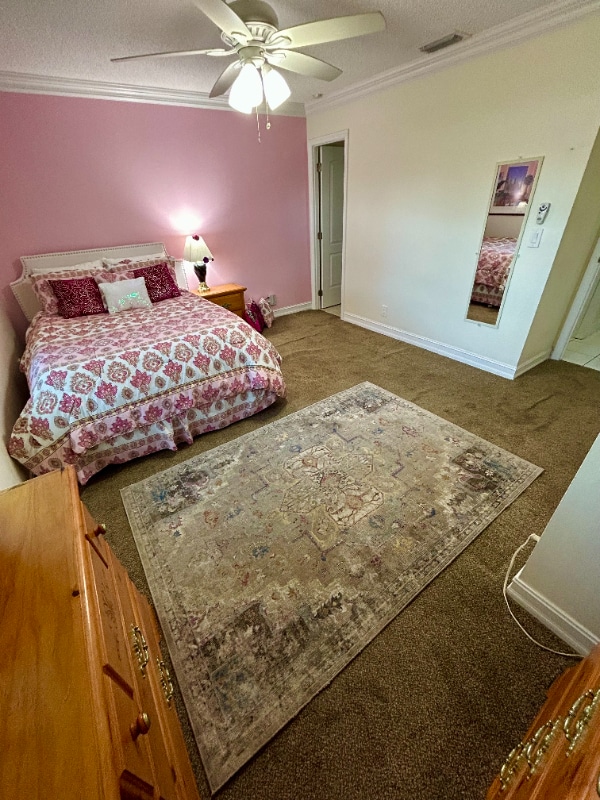 Building Photo - 9512 Saddlebrook Dr