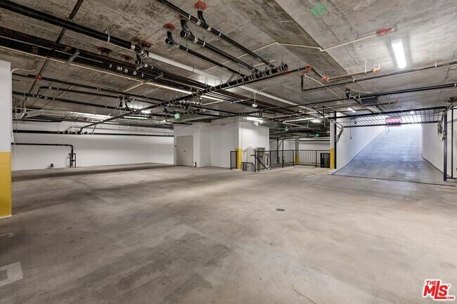 Building Photo - 1828 Butler Ave