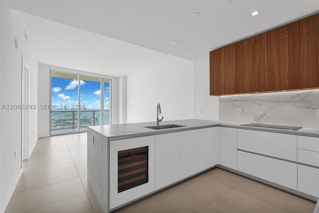 Building Photo - 1400 Biscayne Blvd