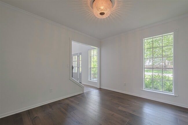 Building Photo - 3 Sandpebble Dr