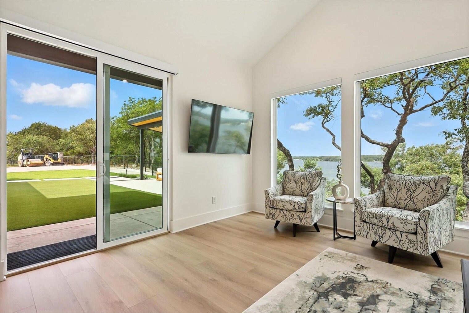 Building Photo - 123 Heavens Rdg