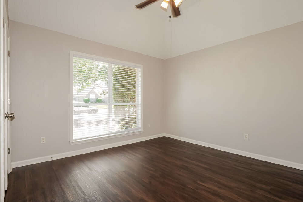 Building Photo - 6391 Braybourne Main